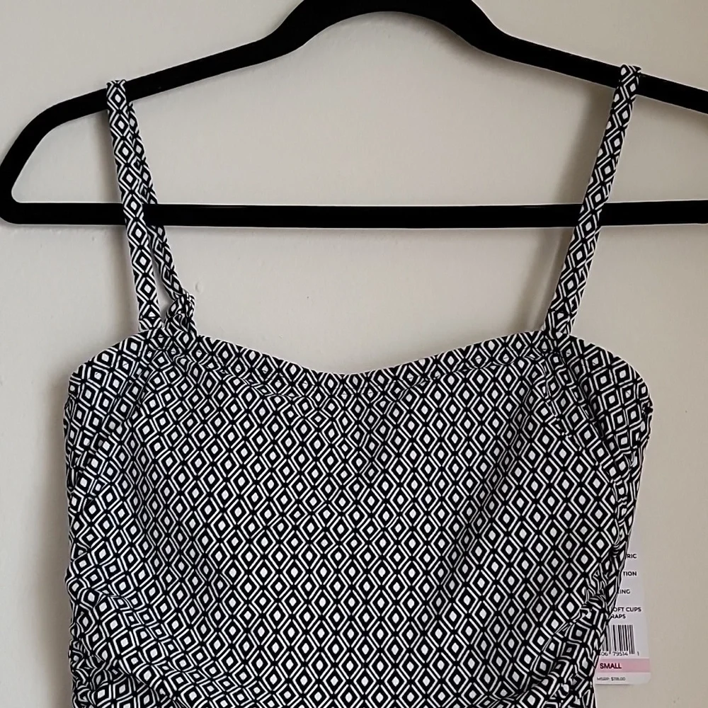 New DKNY One Piece Black and White Geometric Swim Suit Small